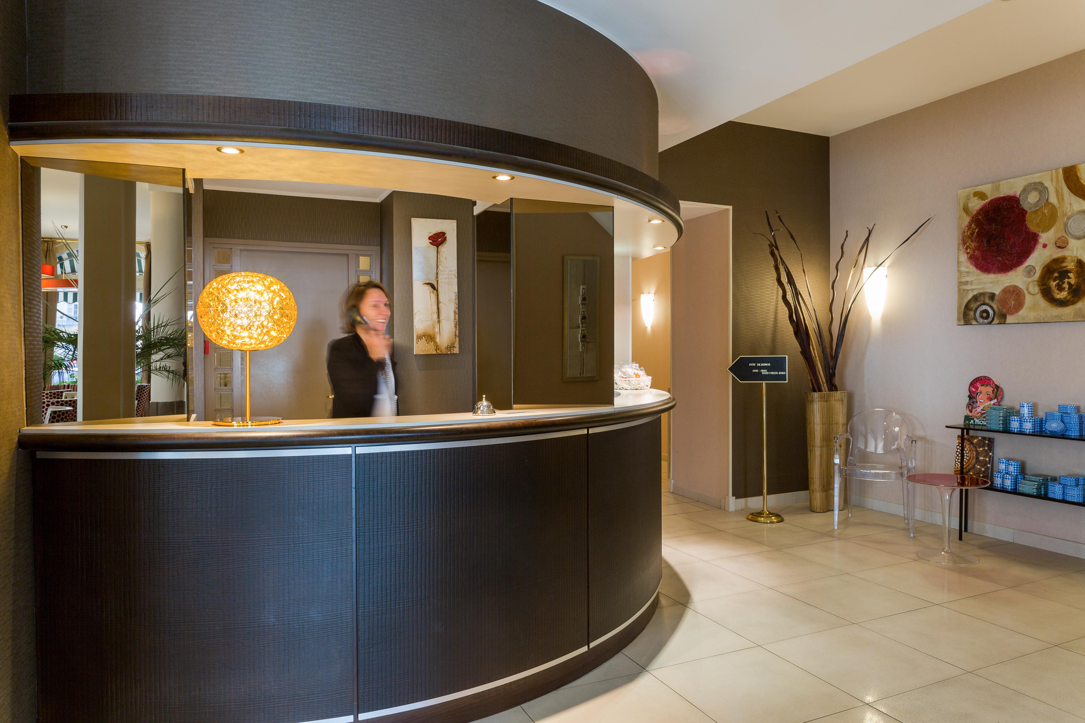 Hotel Les Nations The Originals Boutique Vichy Buitenkant foto