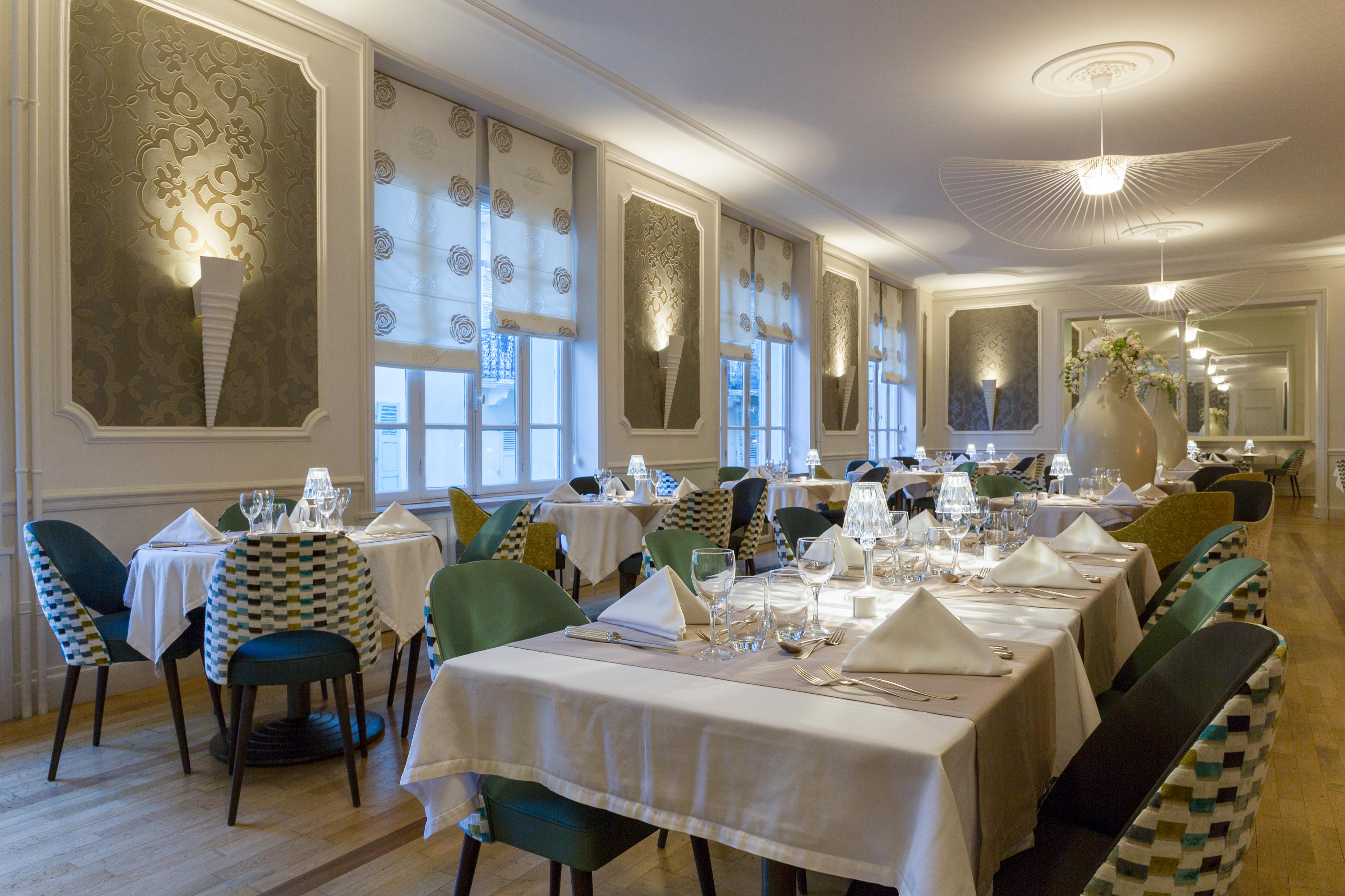 Hotel Les Nations The Originals Boutique Vichy Buitenkant foto
