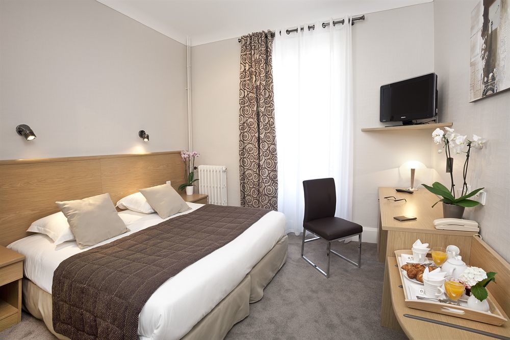 Hotel Les Nations The Originals Boutique Vichy Buitenkant foto